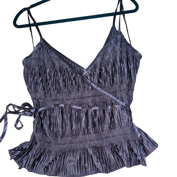 Red Ruffled Tie Front Sleeveless Camisole - Picture 4 of 4